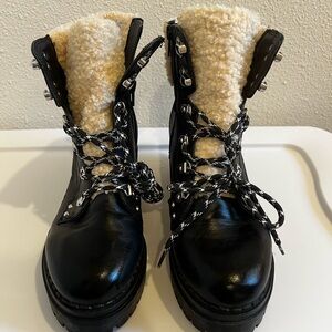 GBG Los Angeles Black Shearling-Lined Women's Boots